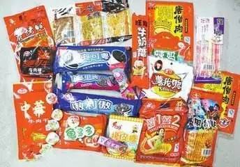 “五毛食品”包围校园周边,到底是谁的不作为?